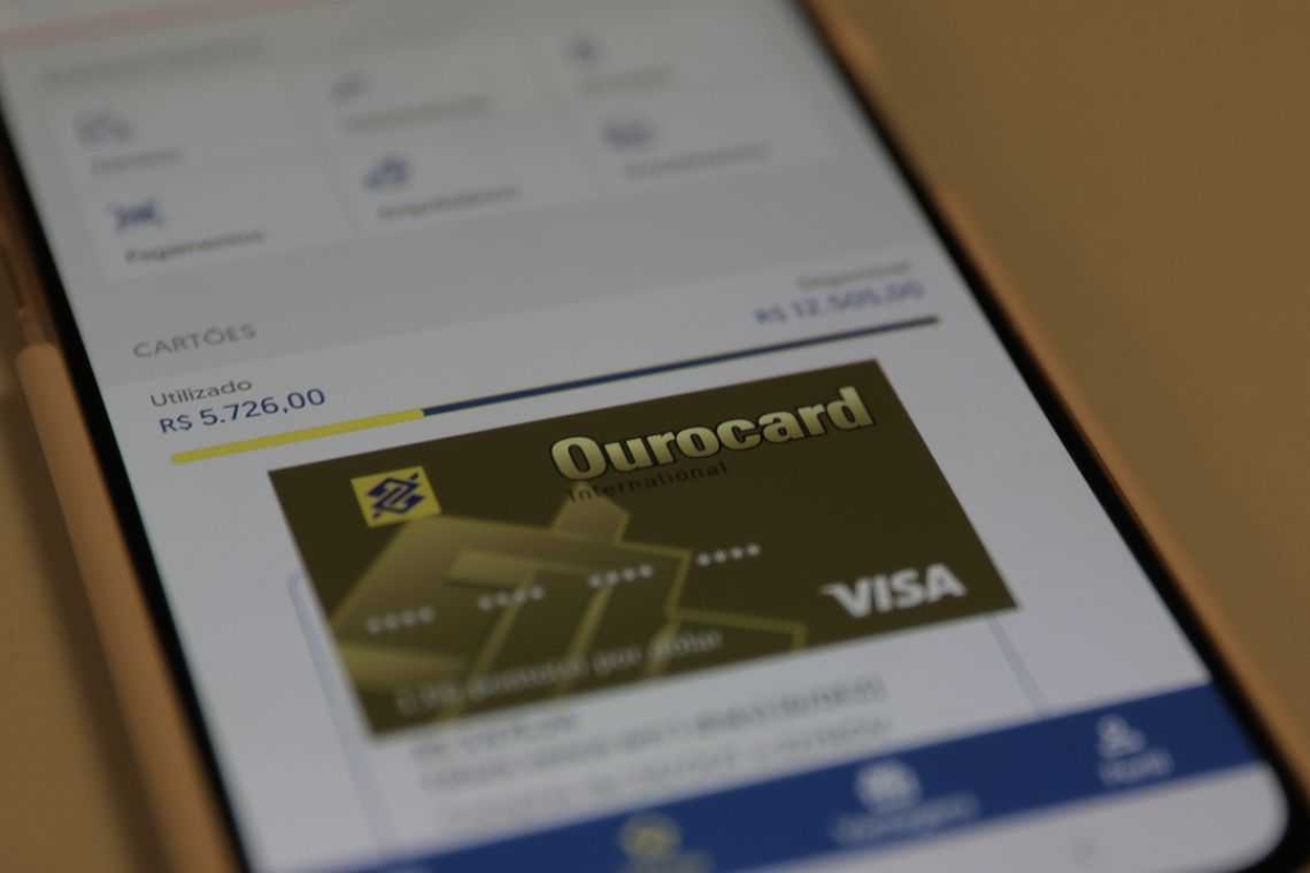 Clientes podem fazer portabilidade do consignado por aplicativo (Foto: Marcello Casal Jr./ Agência Brasil)