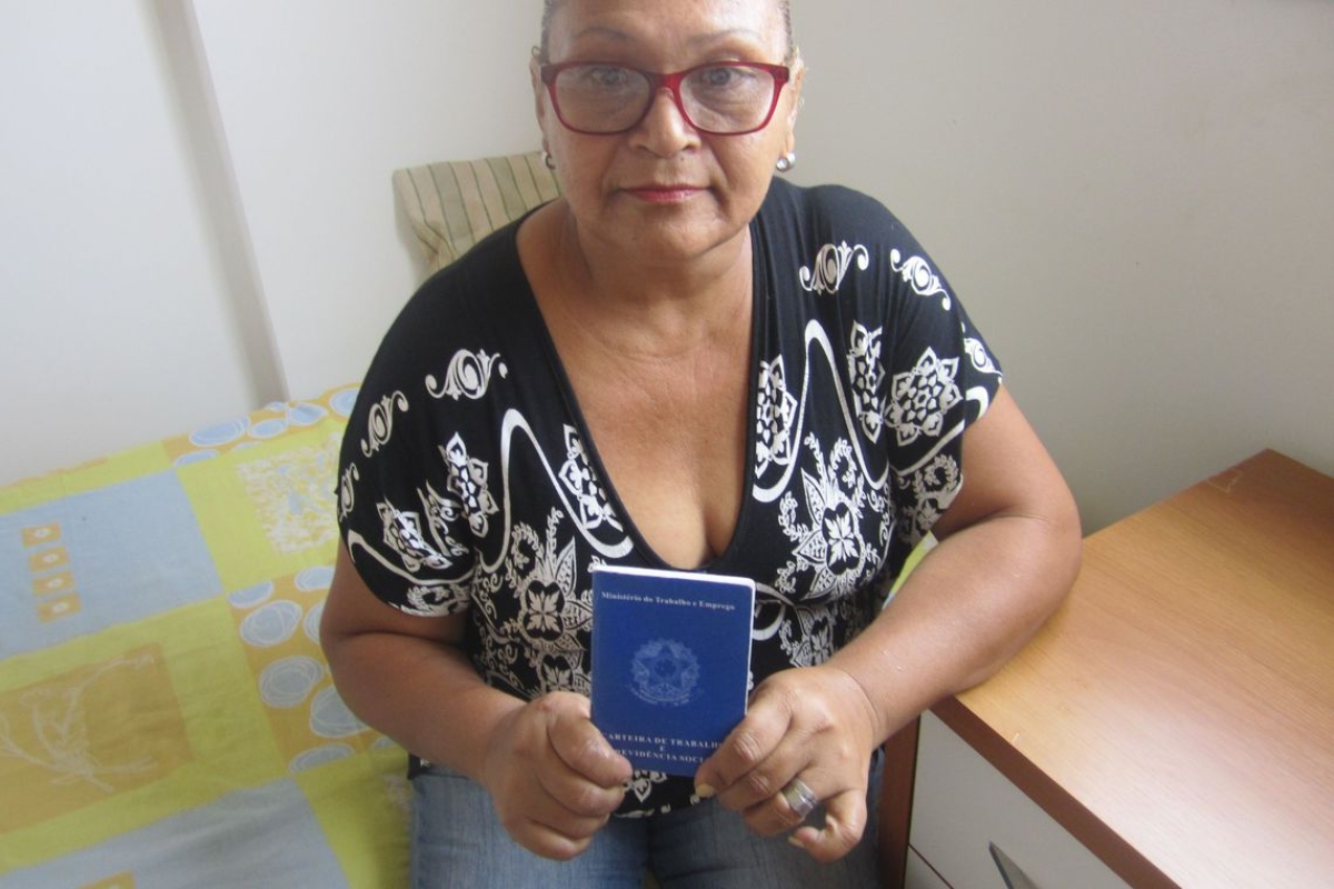 Ipea: trabalho doméstico é exercido por mulheres mais velhas (Foto: Mariana Branco/ Agência Brasil)