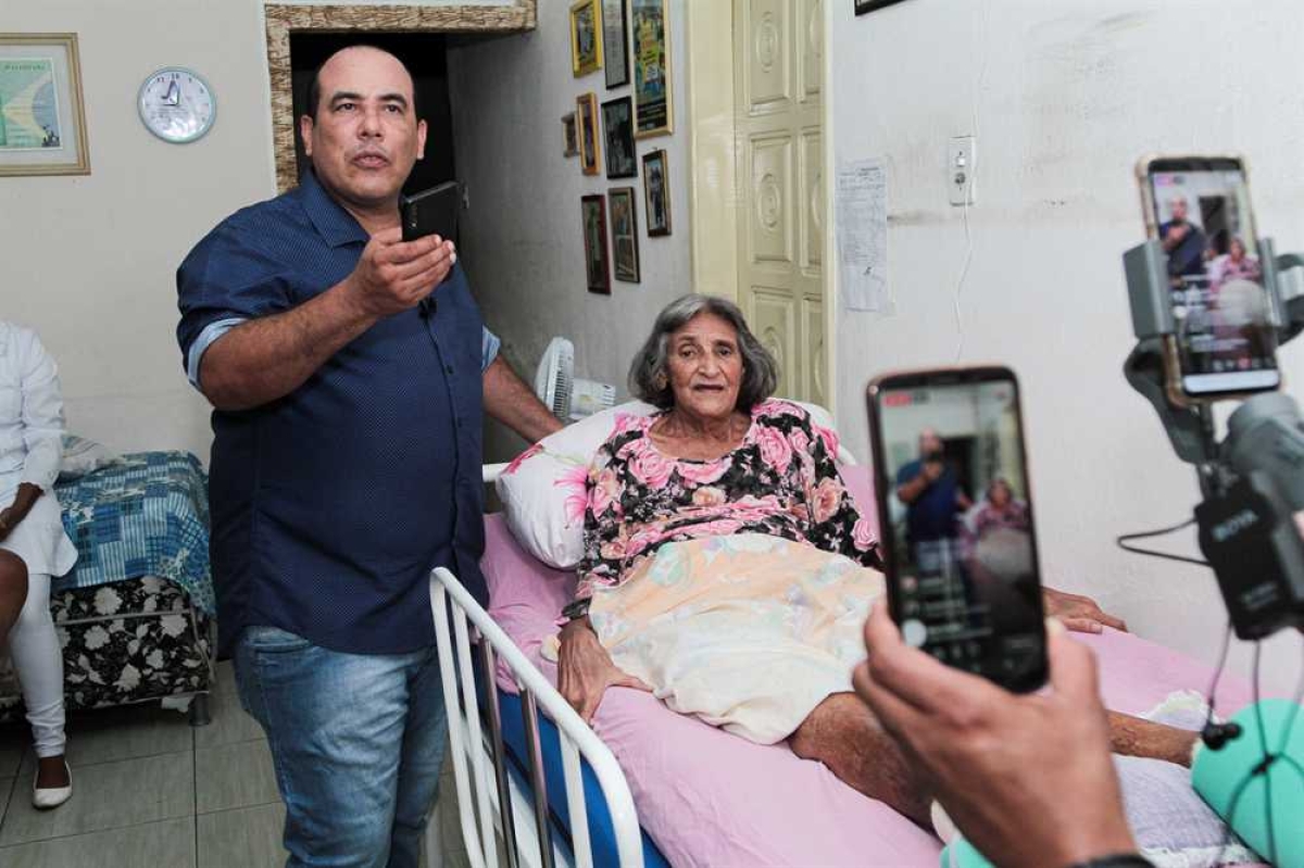 Cabo Amintas faz Campanha em prol da saúde de Maria Feliciana (Foto: Assessoria Cabo Amintas)