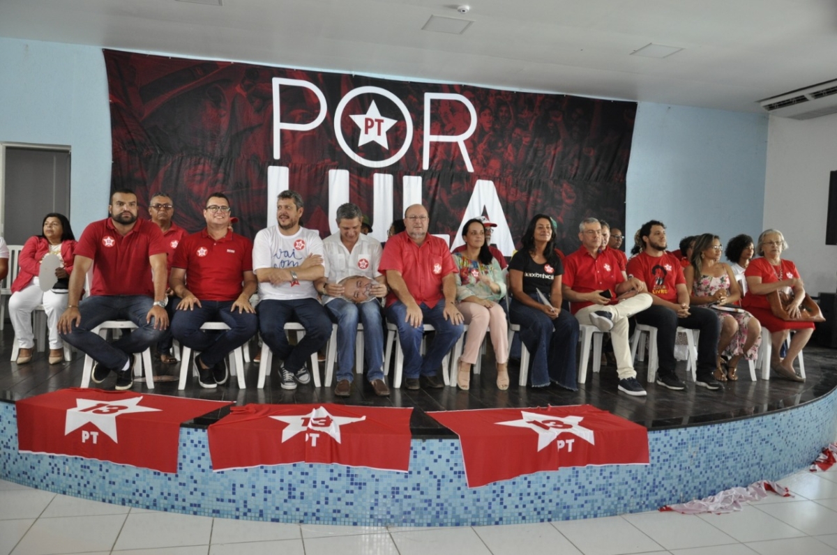 Posse da nova direção estadual do PT movimentou Aracaju neste sábado, 25/1 (Foto: Via Assessoria Jefferson Lima)