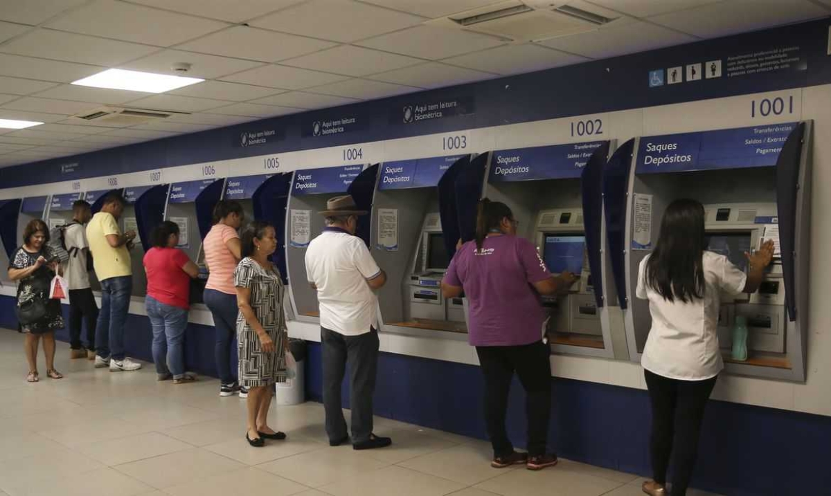 Caixa inicia na quinta pagamento do PIS para nascidos em março e abril (Foto: José Cruz/ Agência Brasil)