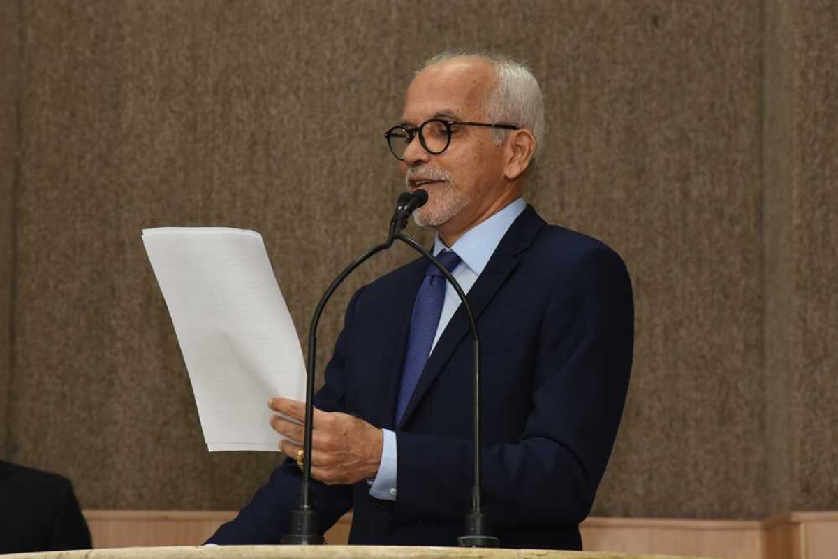 Na Câmara, prefeito faz balanço de 3 anos da gestão e apresenta projetos para o futuro de Aracaju (Foto: Ana Lícia Menezes/ PMA)