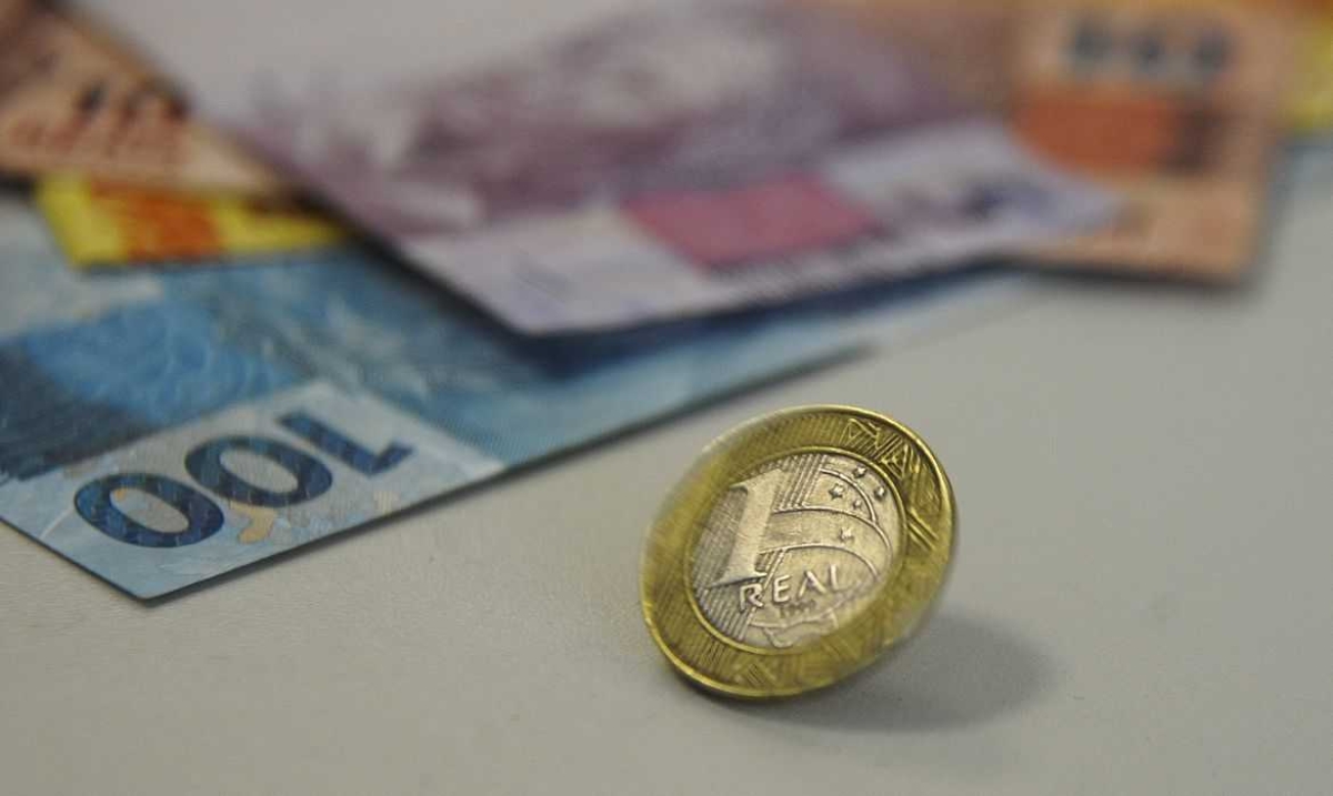 Juros do cheque especial ficam em 165,6% ao ano em janeiro (Foto: Marcello Casal Jr./ Agência Brasil)