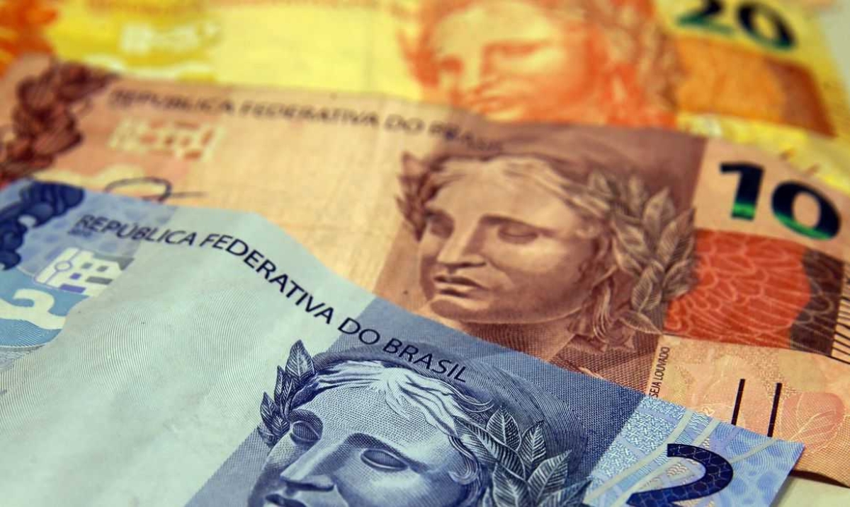 Consumidores com contas em atraso podem recorrer ao Feirão Limpa Nome (Foto: Marcello Casal Jr./ Agência Brasil)