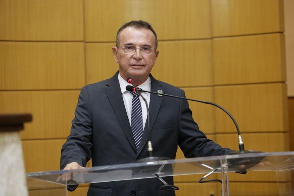 Dr. Gonzaga alerta sobre disseminação de leptospirose em áreas alagadas (Foto: Gilton Rosas/ CMA)