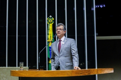 Laércio Oliveira prevê demissões e defende prorrogação de mandatos (Foto: Site Laércio Oliveira)
