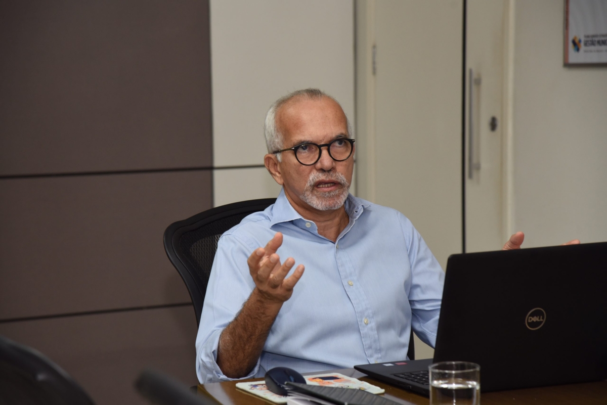 Prefeito ressalta os números de pessoas com síndromes gripais na capital (Foto: AAN)