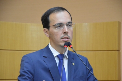 "Profissionais da saúde e da segurança pública correm risco se Governo não fizer exames que detectam o corona", alerta Georgeo (Foto: Assessoria Georgeo Passos)