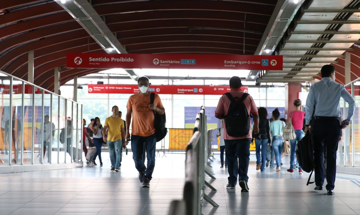 Uso de máscaras poderá ser obrigatório em trens e metrô de São Paulo (Foto: Rovena Rosa/ Agência Brasil)