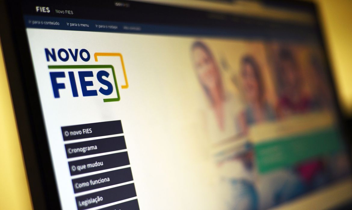 MEC publica novos editais para Prouni e Fies referentes ao 1º semestre (Foto: Marcello Casal Jr/ Agência Brasil)