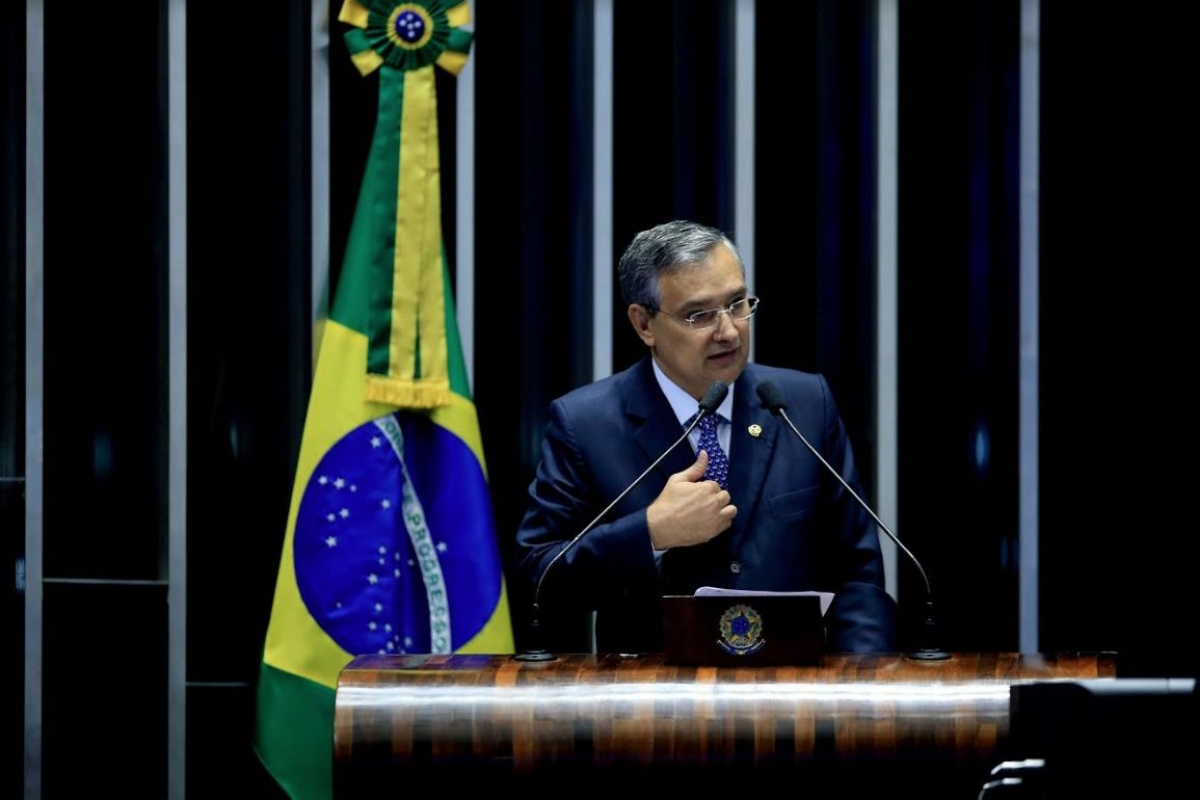 "�? hora de deixar a política de lado e priorizar o enfrentamento à pandemia", afirmou Eduardo Amorim (Foto: Site Eduardo Amorim)