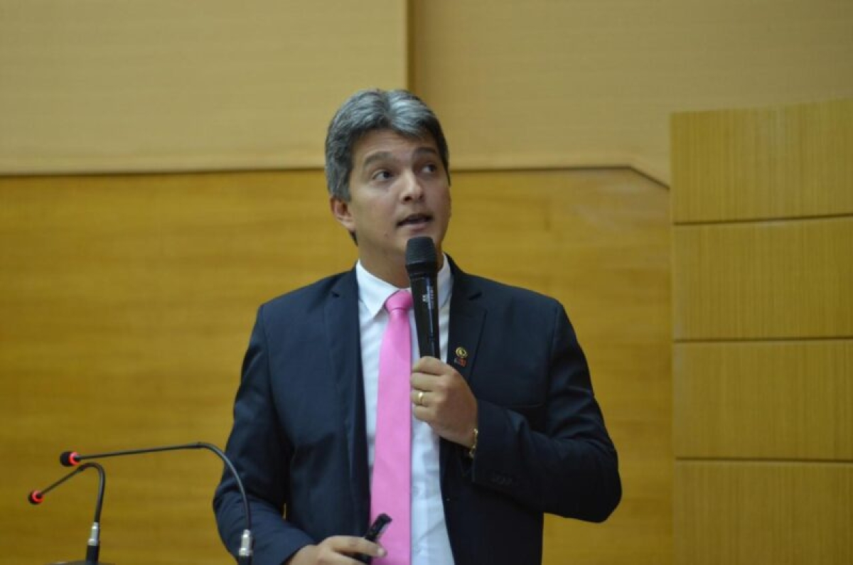Líder da bancada de oposição na Alese, Dr. Samuel Carvalho (Foto: Assessoria Dr. Samuel Carvalho/ Rede Alese)
