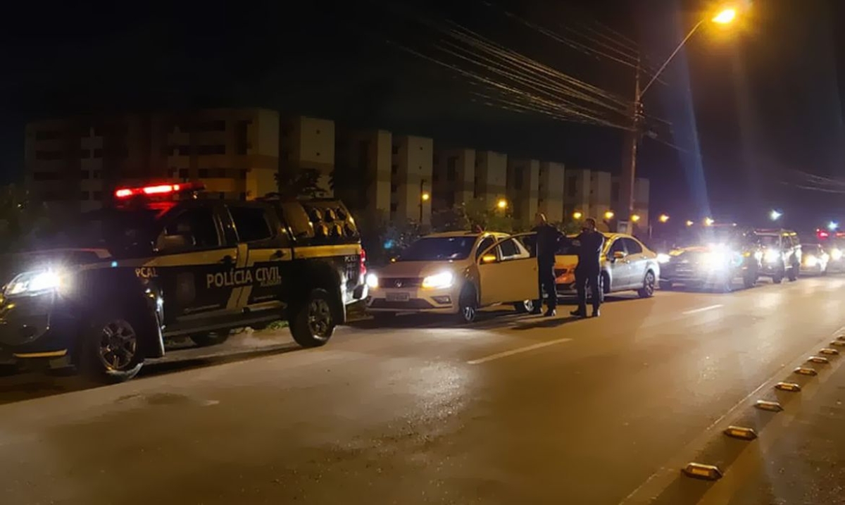 Megaoperação policial cumpre 212 mandados judiciais em 11 estados (Foto: Polícia Civil de Alagoas)