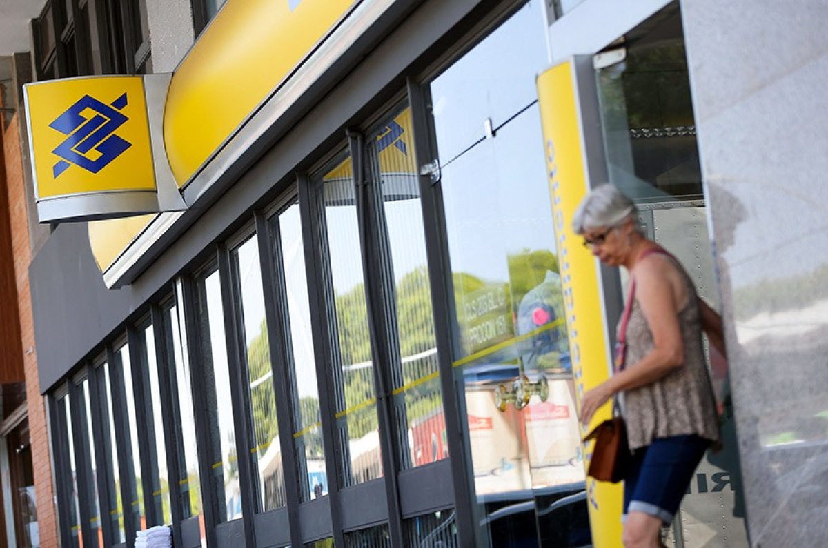 Pela medida provisória, os bancos públicos não deveriam cobrar documentos sobre situação fiscal e histórico de crédito de empresas ou pessoas físicas (Foto: Marcelo Camargo/ Agência Brasil)