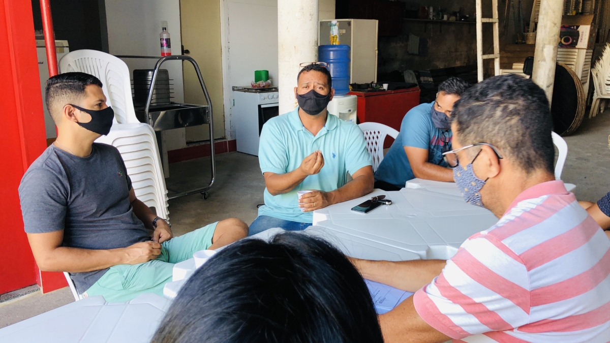 Byron se reúne com moradores do Bairro Jabotiana para deliberar pautas que garantam o desenvolvimento da comunidade (Foto: Assessoria Sargento Byron Estrelas do Mar)