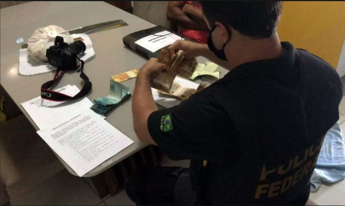 PF investiga lavagem de dinheiro por tráfico internacional de drogas (Foto: Ascom Polícia Federal Alagoas)