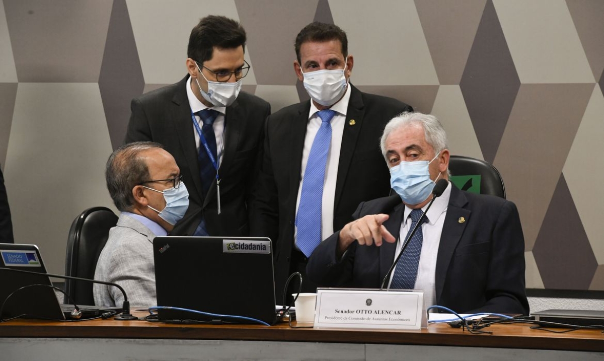 Senadores querem ouvir Cade sobre suposto cartel de combustíveis (Foto: Edilson Rodrigues/ Agência Senado)