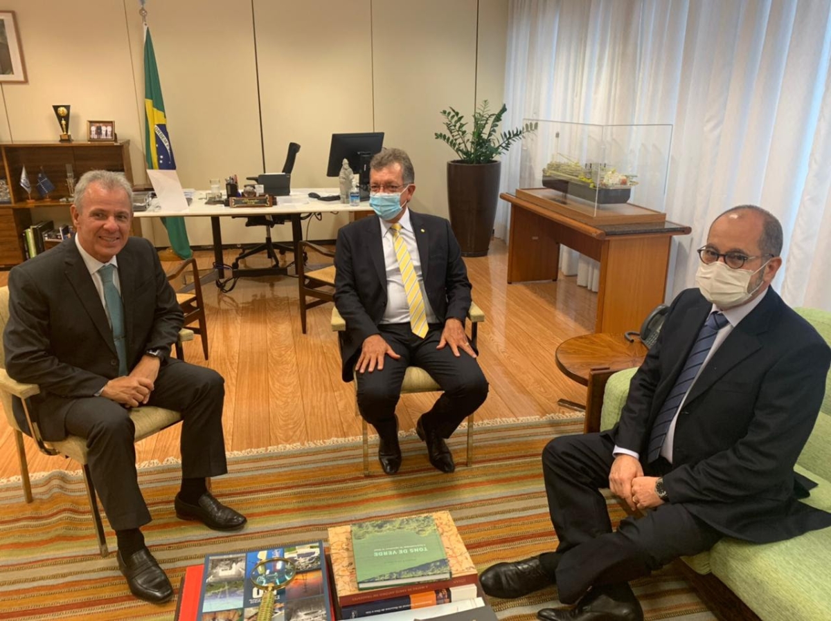 Ministro destaca parceria de Laércio Oliveira com o governo federal para aprovar a Nova Lei do Gás (Foto: Site Laércio Oliveira)