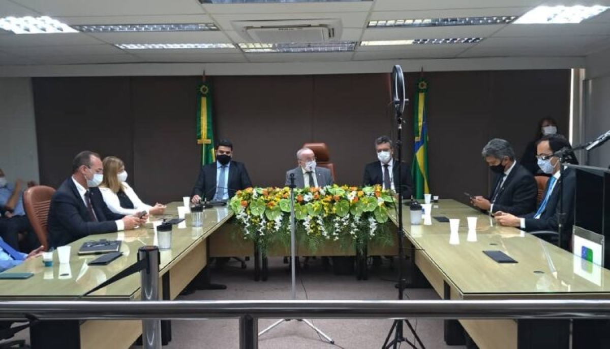 Segundo nota da Alese, sua atual Mesa Diretora (foto) será mantida até o final do mandato (Foto: Via Destaque Notícias)