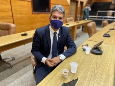 Dr. Samuel pede melhores condições de trabalho para os Policiais Penais (Foto: Assessoria Dr. Samuel Carvalho)