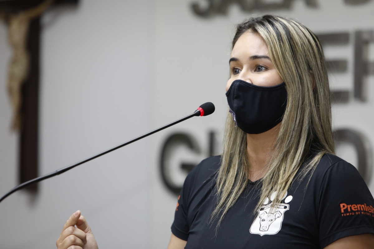 Kitty Lima expõe ausência de projetos de combate à crise da Covid-19 na pauta de votação da Alese (Foto: Assessoria Kitty Lima)