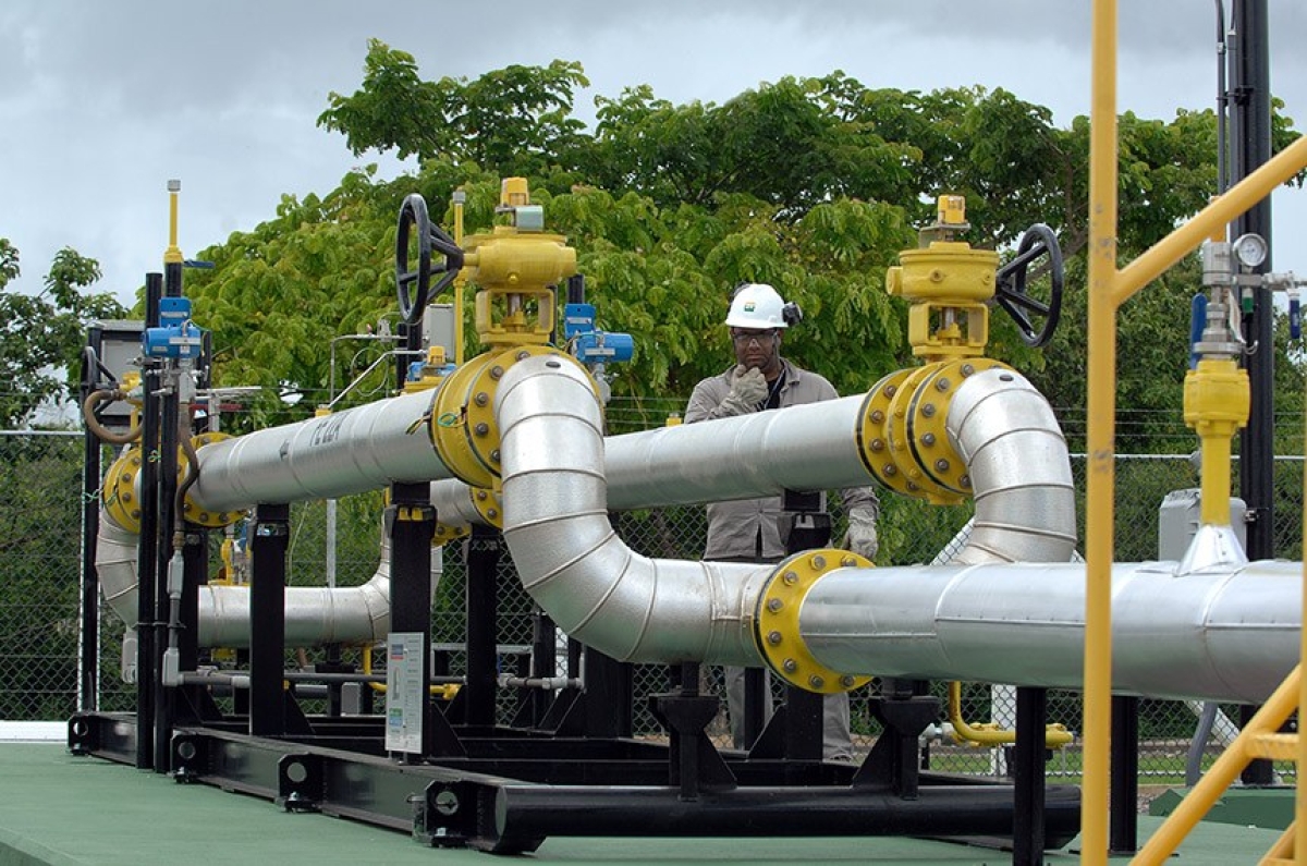 O texto prevê mecanismos para viabilizar a desconcentração do mercado de gás, no qual a Petrobras participa com 100% da importação e do processamento e com cerca de 80% da produção (Foto: Divulgação/ Agência Petrobrás)