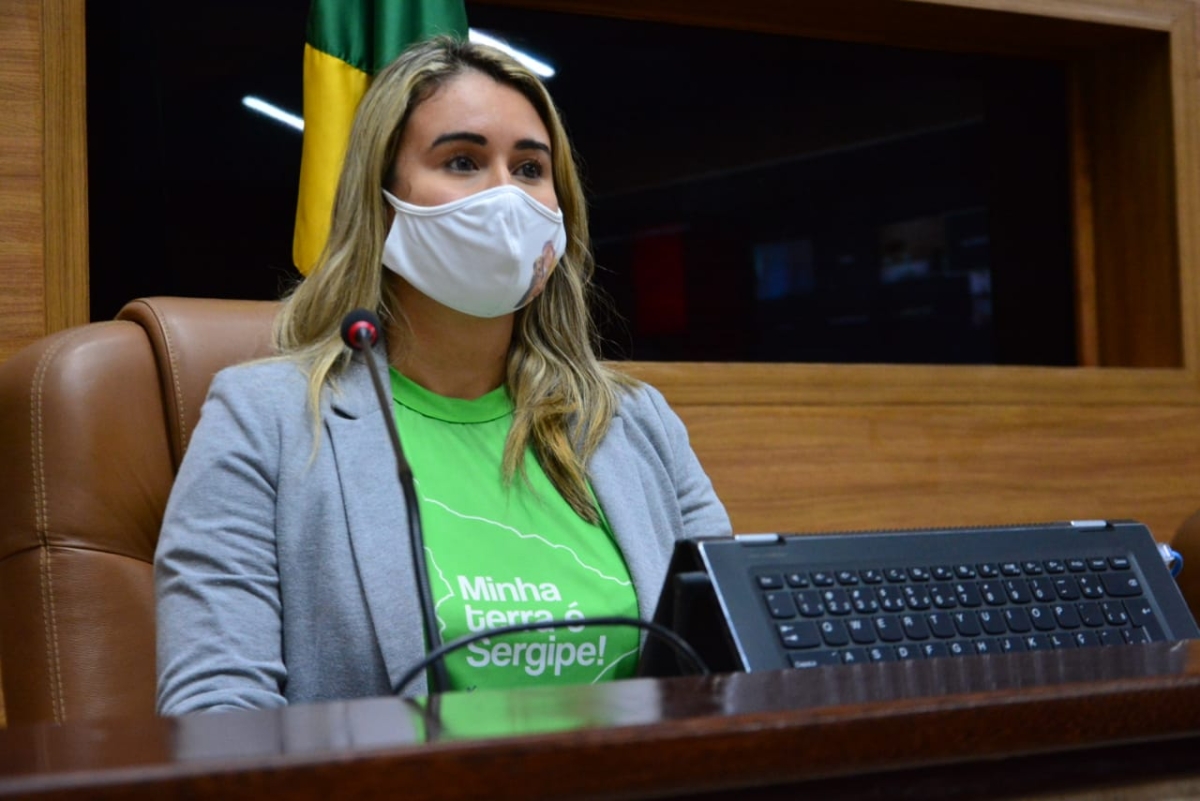 "Atestado de incompetência", diz Kitty Lima sobre orientação da gestão de Edvaldo Nogueira para não alimentar gatos em situação de rua (Foto: Assessoria Kitty Lima)