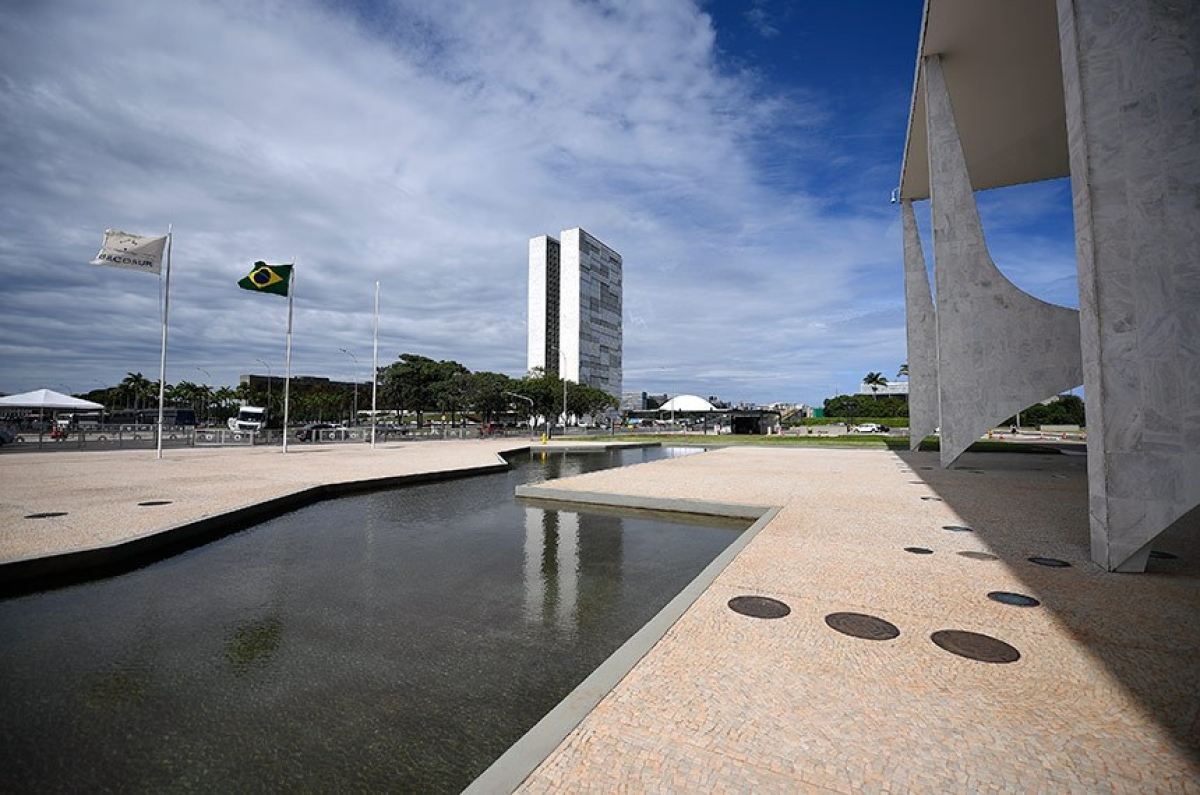 Foi vetado um dispositivo que permitiria a transferência de recursos a municípios de até 50 mil habitantes, mesmo que estivessem inadimplentes com a União (Foto: Pedro França/ Agência Senado)