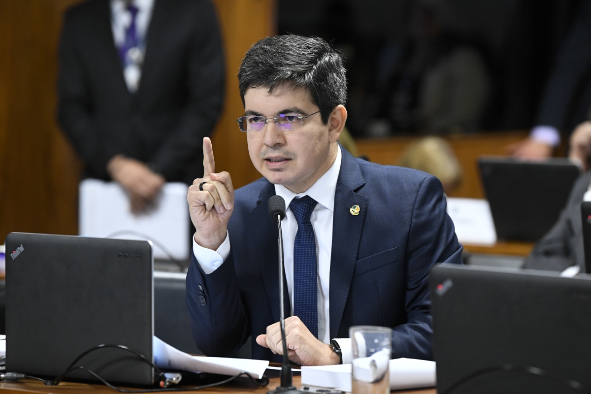 Senador Randolfe Rodrigues propõe prazo maior para regras especiais (Foto: Roque de Sá/ Agência Senado)