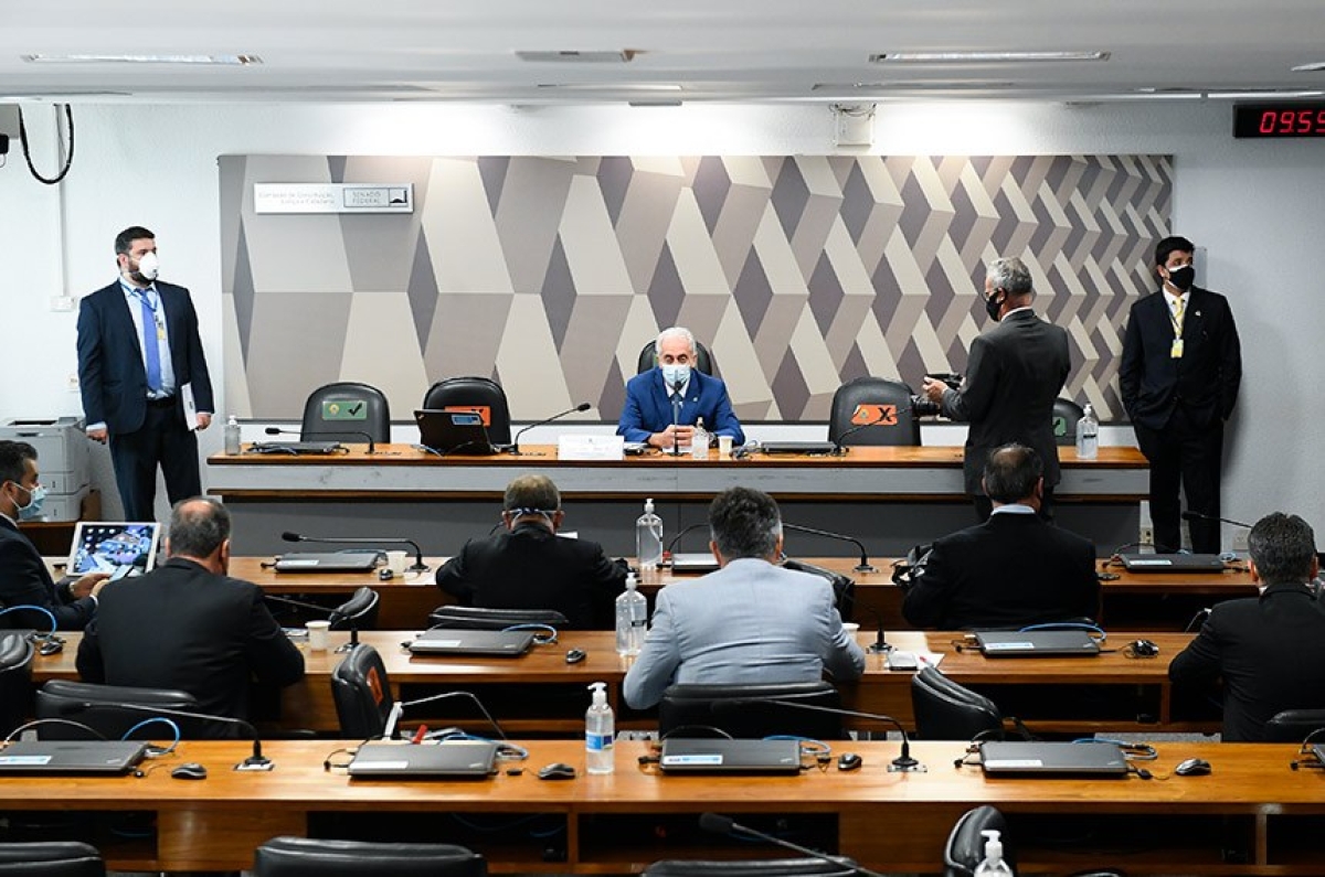 Otto Alencar (Mesa) dirige interinamente a CPI para a escolha do presidente do colegiado (Foto: Jefferson Rudy/ Agência Senado)