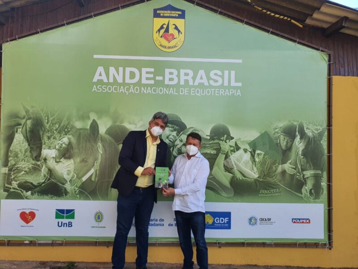 Em Brasília, Dr. Samuel Carvalho sai em defesa do PL da Enfermagem (Foto: Assessoria Dr. Samuel Carvalho)