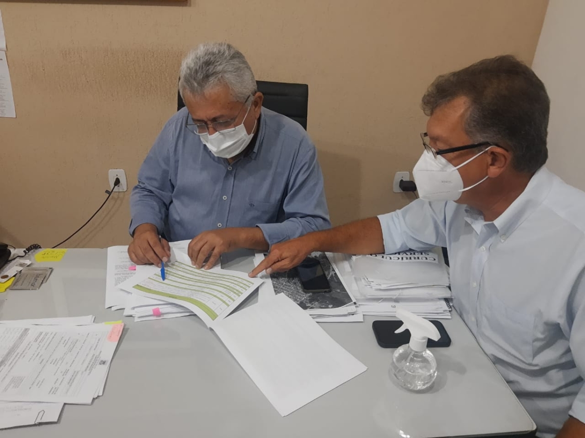Laércio Oliveira visita prefeitos para discutir recursos de emendas parlamentares (Foto: Site Laércio Oliveira)