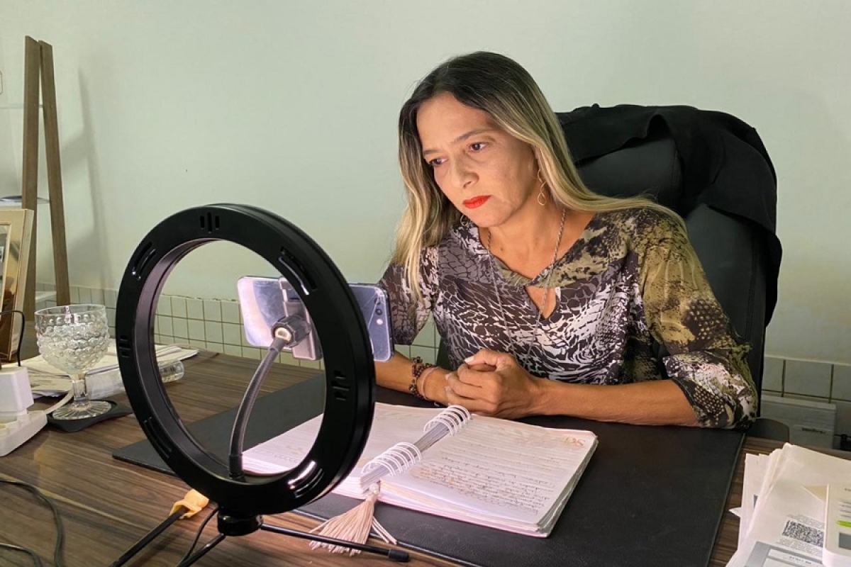 Sheyla Galba cobra prazo para conclusão de UBS no Mosqueiro e retomada dos repasses ao Hospital São José (Foto: Assessoria Sheyla Galba)