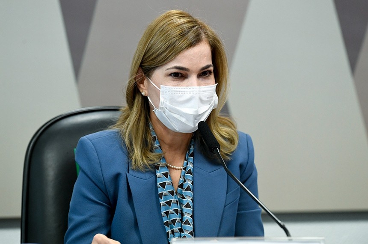A secretária do Ministério da Saúde Mayra Pinheiro em depoimento à CPI nesta terça (Foto: Jefferson Rudy/ Agência Senado)
