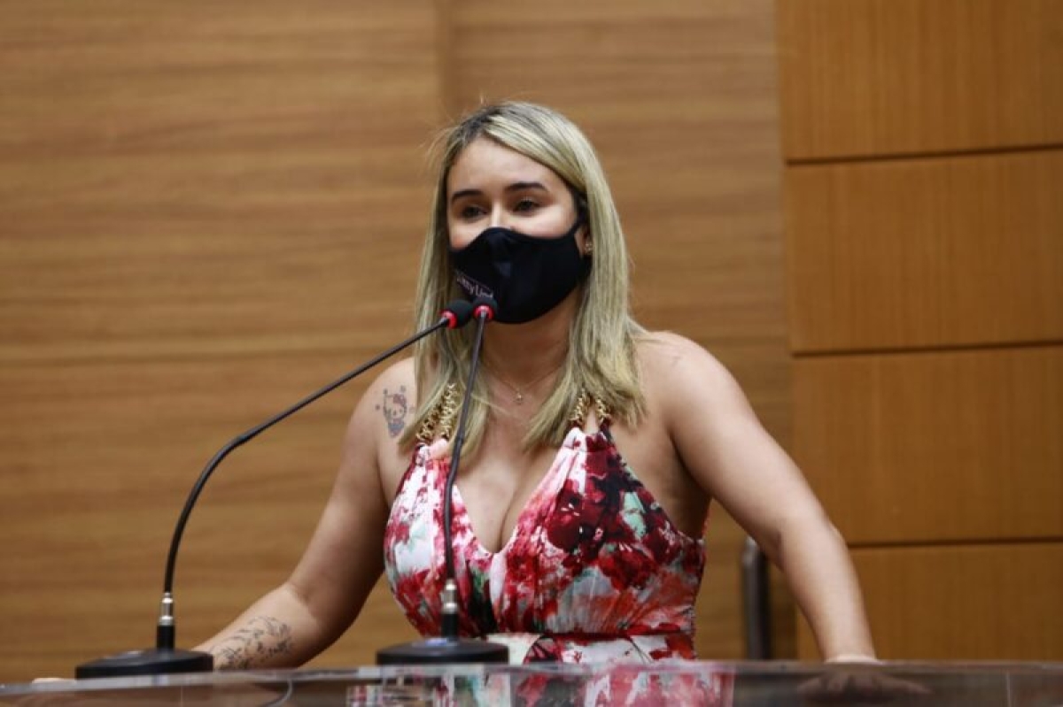Kitty Lima solicita câmeras no Espaço Novos Rumos (Foto: Jadilson Simões/ Alese)