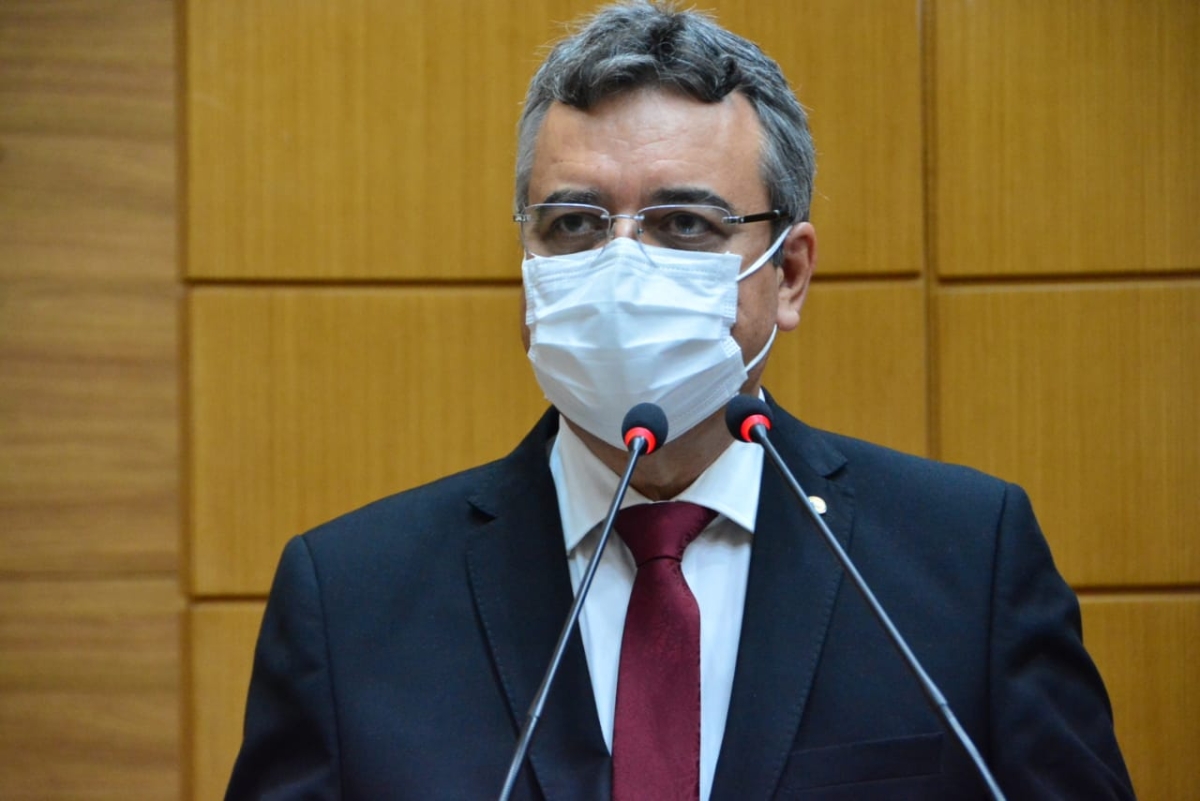 "�? uma alegria ver empresários sergipanos se colocando no mercado de geração de energia", afirma Luciano Pimentel (Foto: Jadilson Simões)