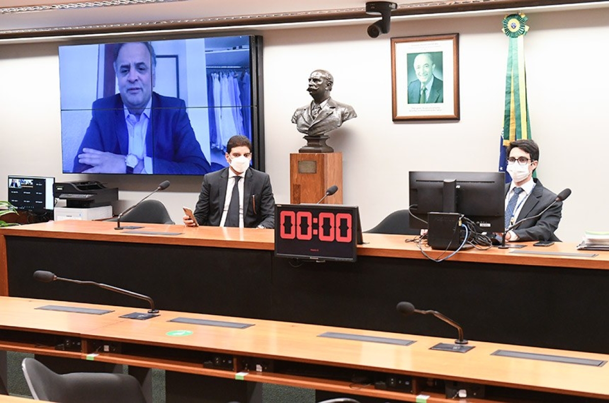 O deputado Aécio Neves será o presidente da Comissão Mista de Controle das Atividades de Inteligência e a senadora Kátia Abreu, vice. As reuniões serão secretas por tratarem de questões de seguraça nacional (Foto: Jefferson Rudy/ Agência Senado)