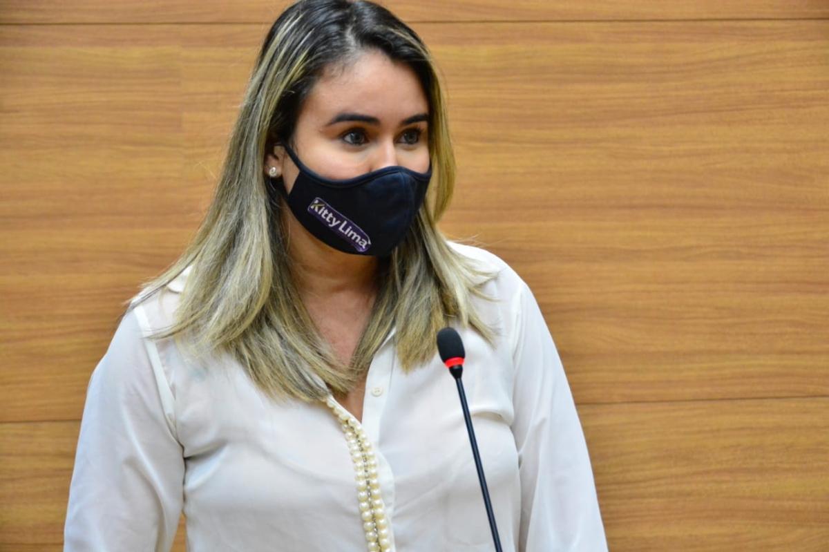 Kitty Lima questiona Mércia Feitosa sobre operação da Polícia Federal na SES (Foto: Assessoria Kitty Lima)