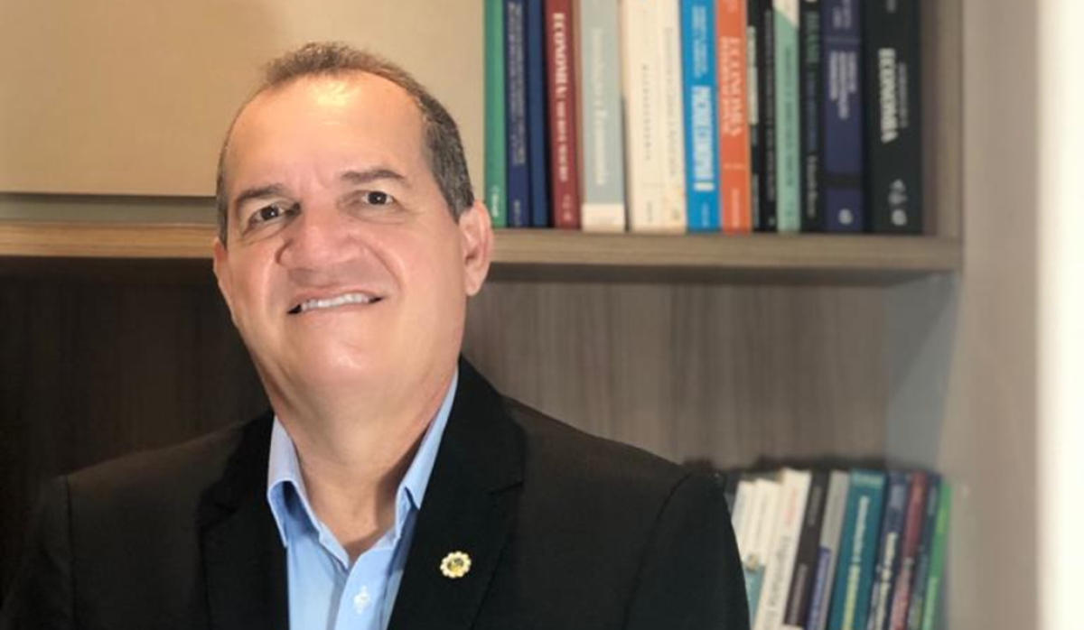 Economista e professor da Universidade Tiradentes, Josenito Oliveira (Foto: Assessoria de Imprensa Unit)