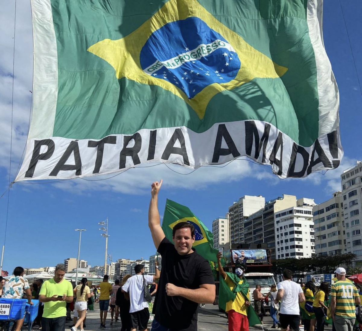 Voto impresso auditável: Rodrigo Valadares comemora sucesso em manifestação (Foto: Assessoria Rodrigo Valadares)