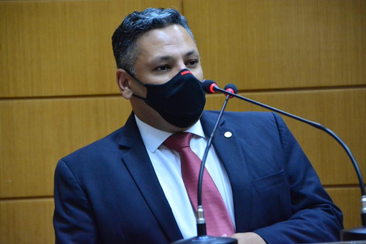 Ibrain de Valmir cobra isenção de IPI e IOF na compra de motos por mototaxistas. (Foto: Jadilson Simões)