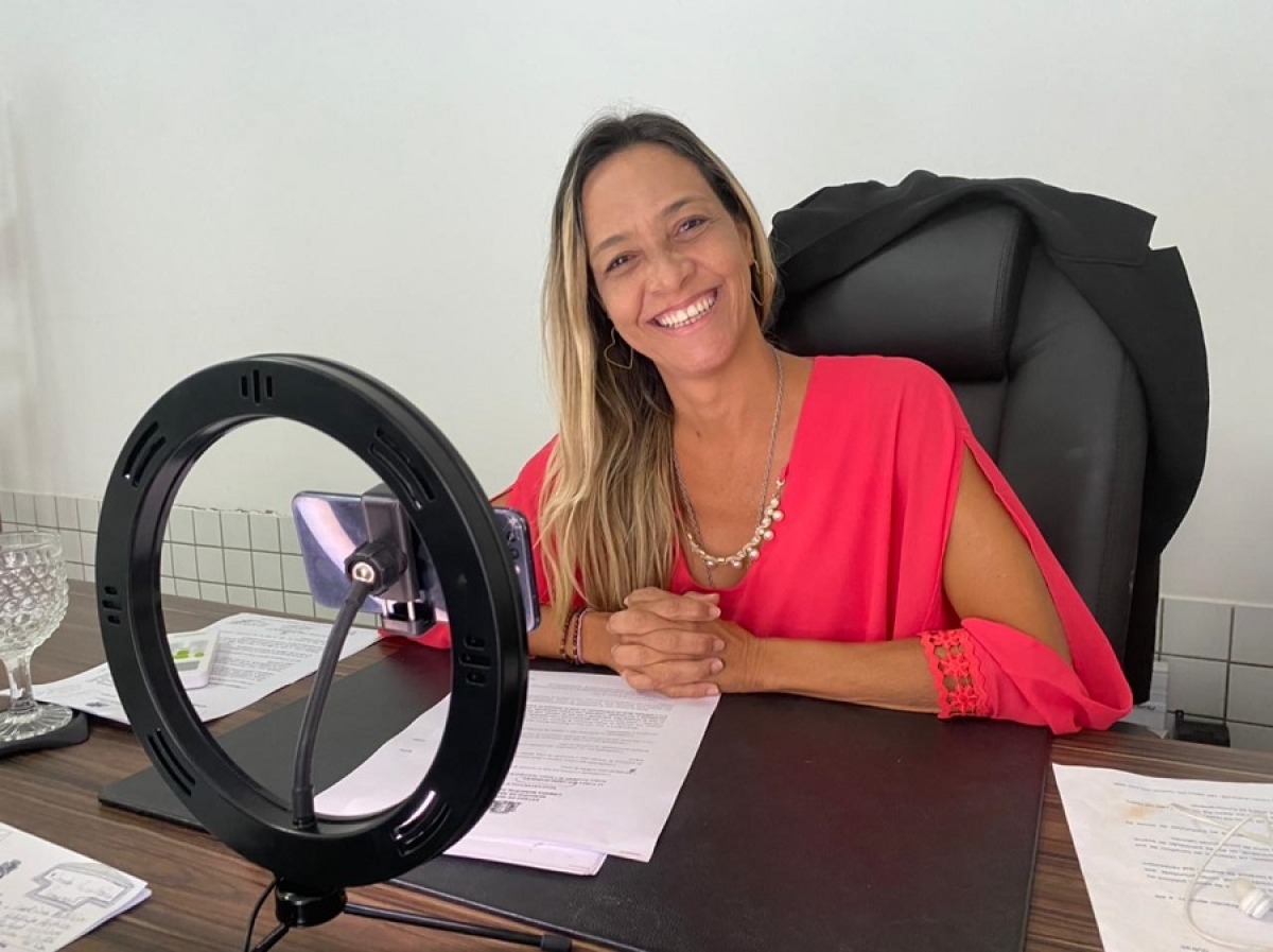 Prefeito sanciona Lei de autoria de Sheyla Galba que institui o Dia Municipal de Combate ao Câncer em Aracaju (Foto: Assessoria Sheyla Galba)