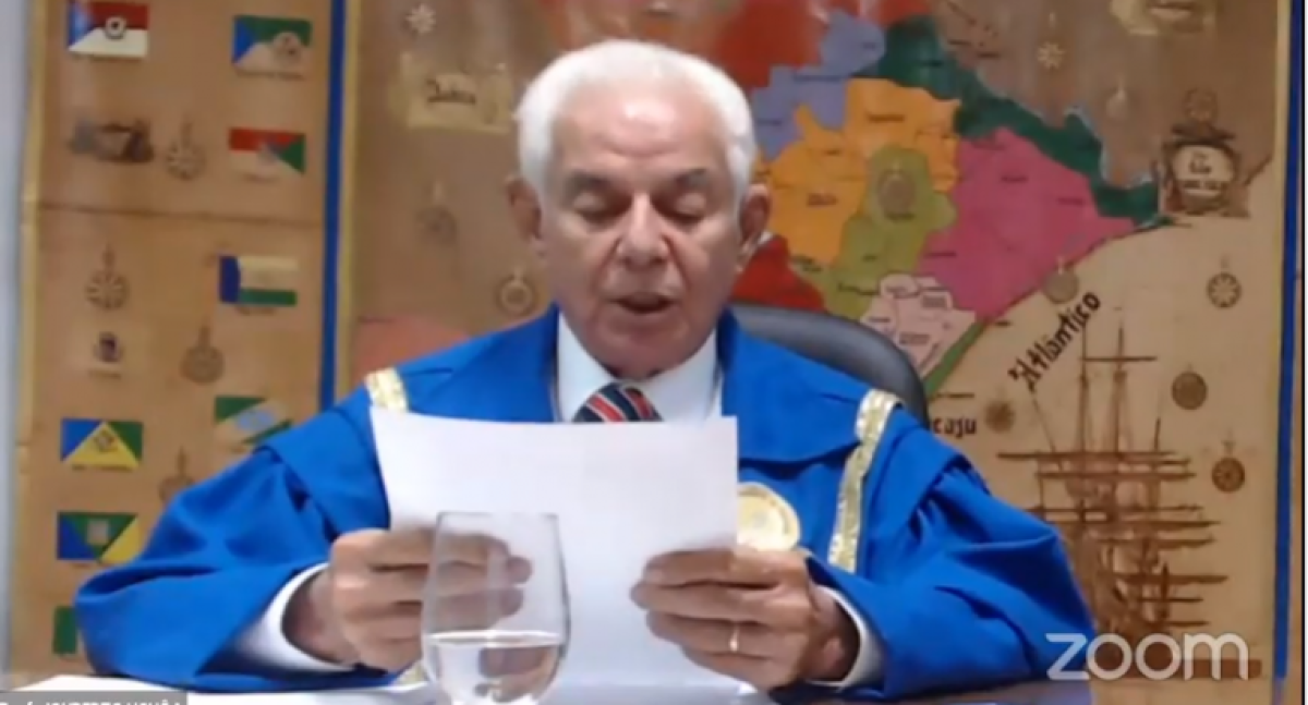 Academia Nacional de Economia imortaliza Jouberto Uchôa de Mendonça (Foto: Assessoria de Imprensa Unit)