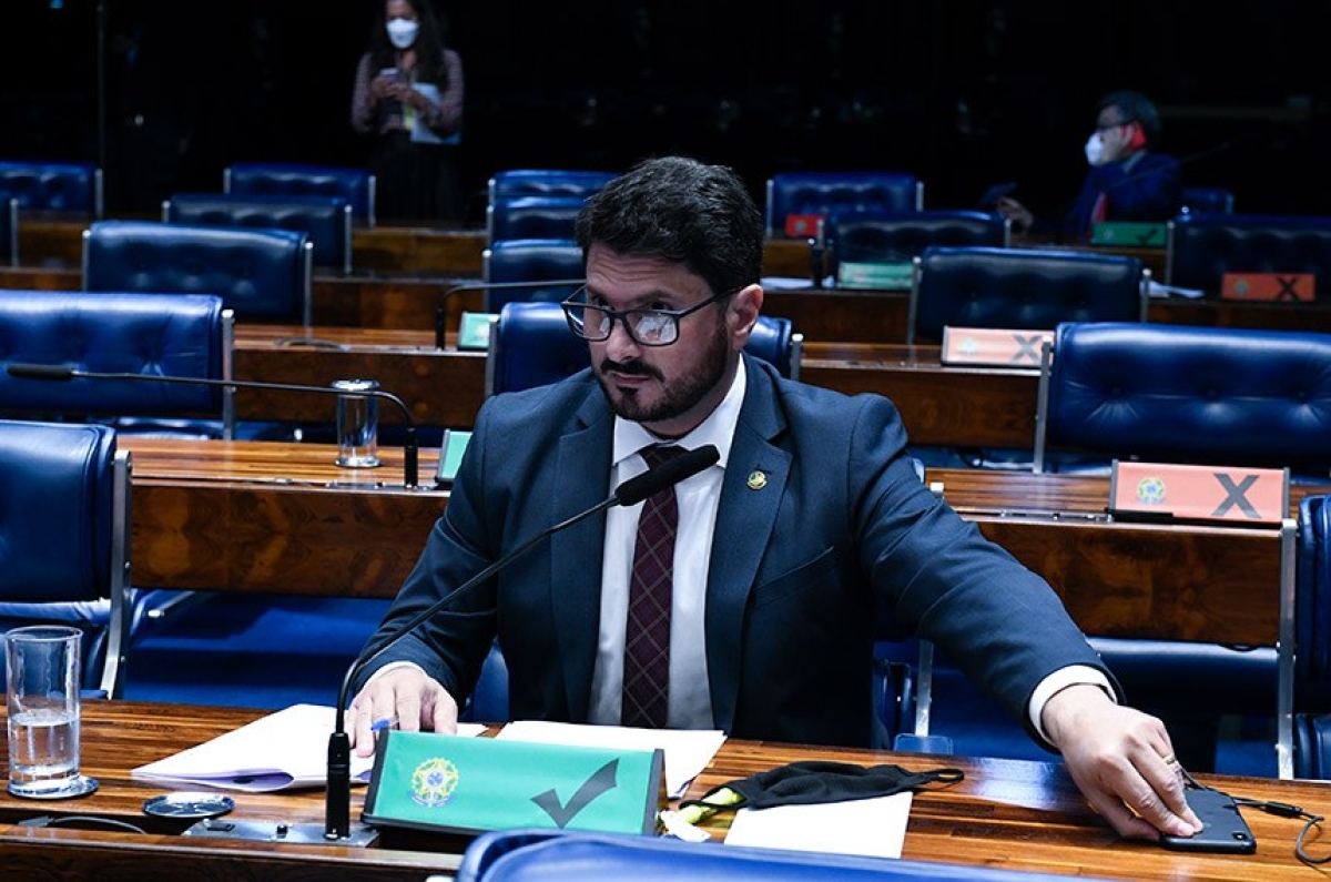 Marcos do Val foi o relator das duas autorizações: financiamento de até US$ 216,8 milhões para programa de eficiência logística e de até US$ 30 milhões para programa de crédito a empresas (Foto: Roque de Sá/ Agência Senado)