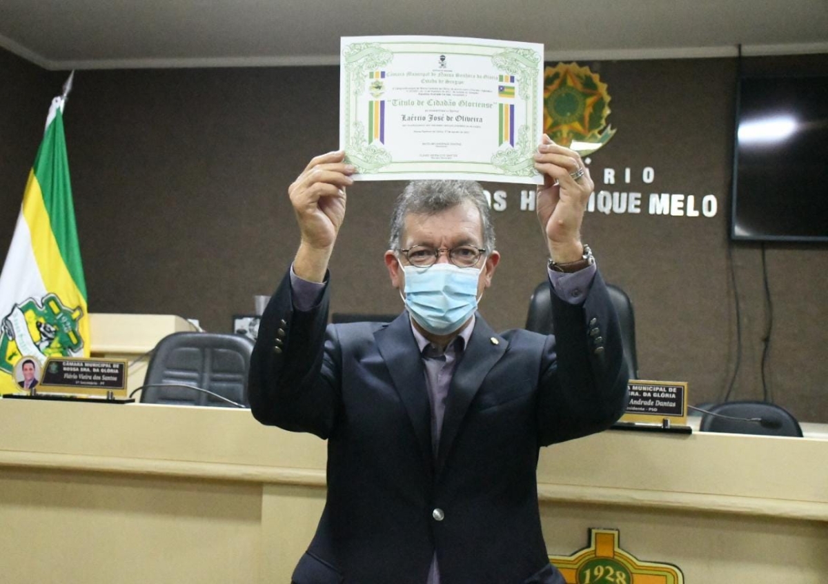 Laércio Oliveira recebe título de Cidadão Gloriense (Foto: Site Laércio Oliveira)