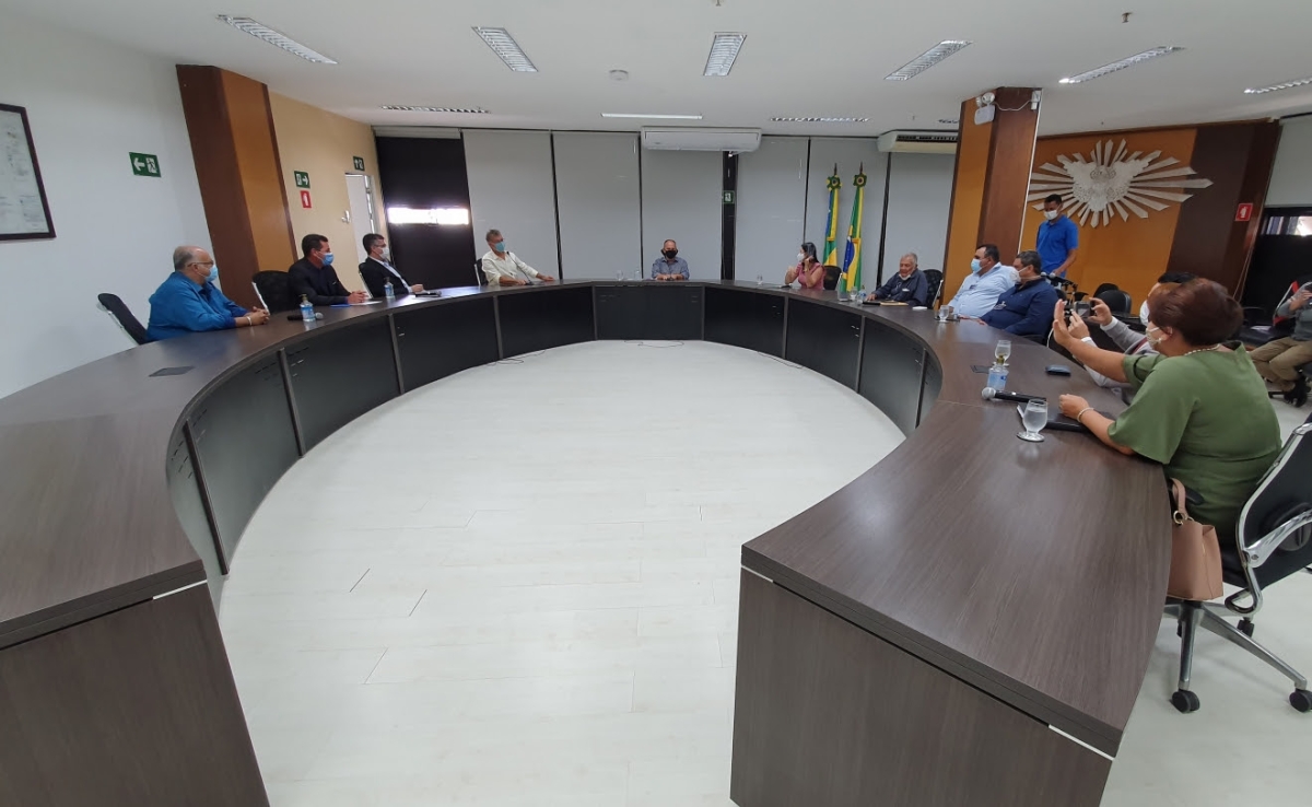 Deputado Laércio Oliveira e prefeitos se reúnem com o Governador de Sergipe (Foto: Site Laércio Oliveira)