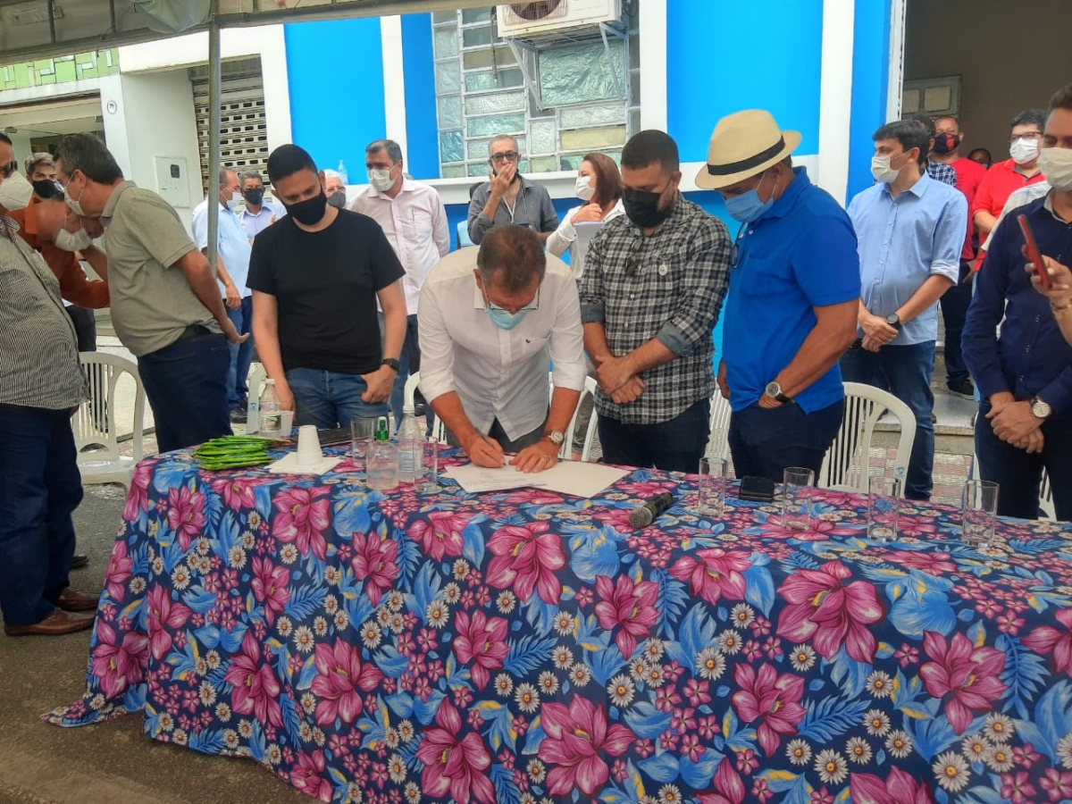 Com emenda de Laércio Oliveira, Prefeitura de Neópolis vai pavimentar cinco localidades (Foto: Site Laércio Oliveira)