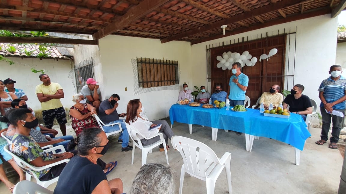 Durante reunião em Santana do São Francisco, Laércio Oliveira reafirma seu compromisso com a agricultura familiar (Foto: Site Laércio Oliveira)