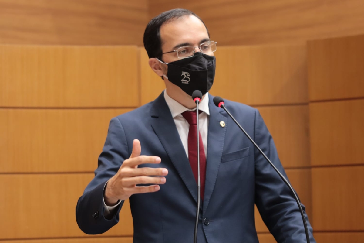 Georgeo Passos cobra sanção do projeto que concede revisão salarial para servidores do Judiciário (Foto: Assessoria Georgeo Passos)