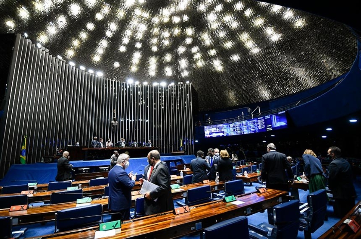 Sessão semipresencial do Senado, em julho: senadores avaliarão alterações feitas pelos deputados no projeto (Foto: Marcos Oliveira/ Agência Senado)